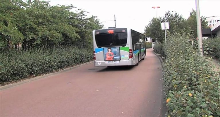 L’Actu – Deux bus entrent en collision