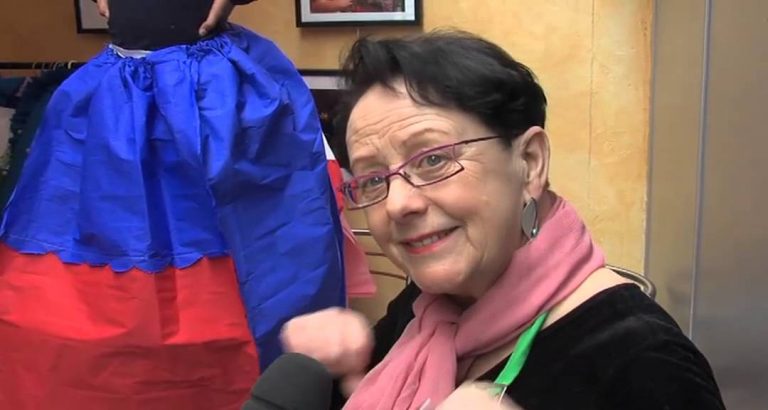 L’Actu – Un atelier de confection de costumes de princesses