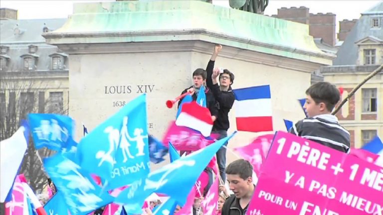 L’Actu – Plus d’un millier d’opposants au mariage pour tous à Versailles le 16 avril