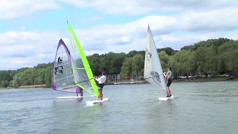 L’Actu – Des planches à voile ‘Vintage’ à la base de loisirs