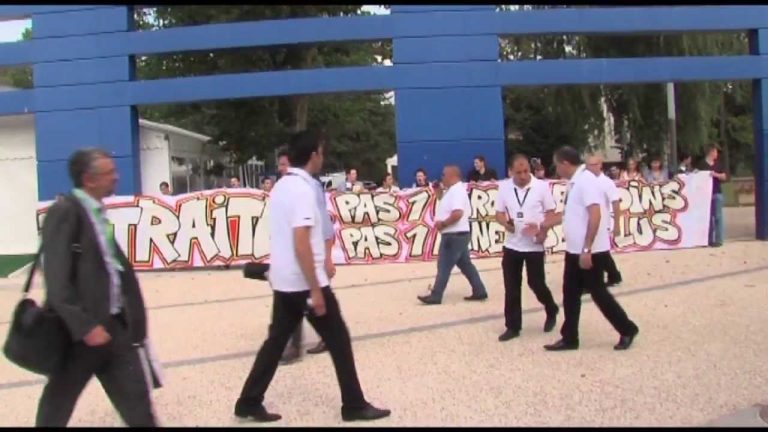 L’université d’été du MEDEF perturbée par les jeunes communistes et socialistes