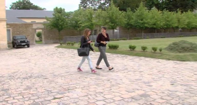 Epreuve d’éco pour Coline, lycéenne à Versailles