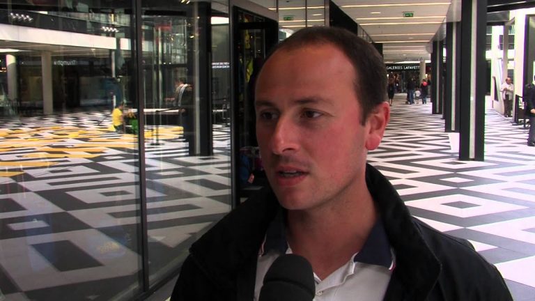 Aux Clayes-sous-Bois, les Galeries Lafayette se lancent dans les prix cassés.