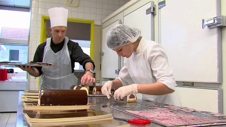 Tradition : la bûche de Noël, un dessert qui ne connait pas la crise
