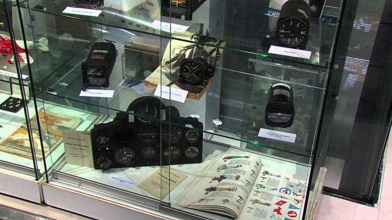 Exposition : hommage aux femmes aviatrices