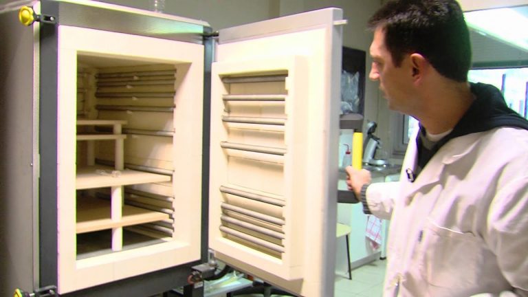 Fabrice Zuccarelli, souffleur de verre à l’université