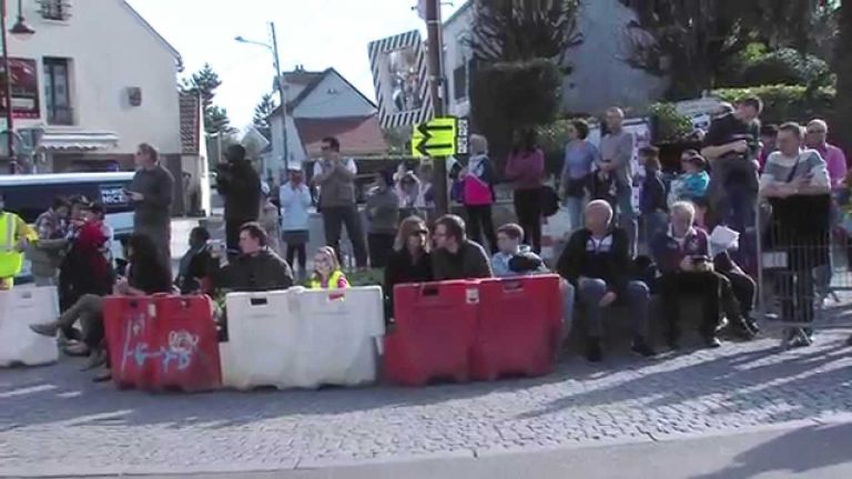 30 000 personnes pour suivre le prologue de Paris-Nice à Maurepas