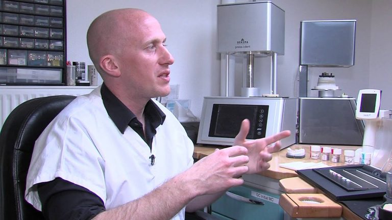 Métier de la semaine : prothésiste dentaire