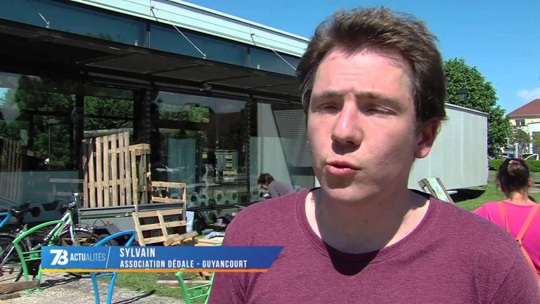 Environnement : un jardin avec du matériel de récupération