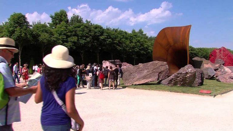 Culture : Anish Kapoor déplace les codes au château de Versailles