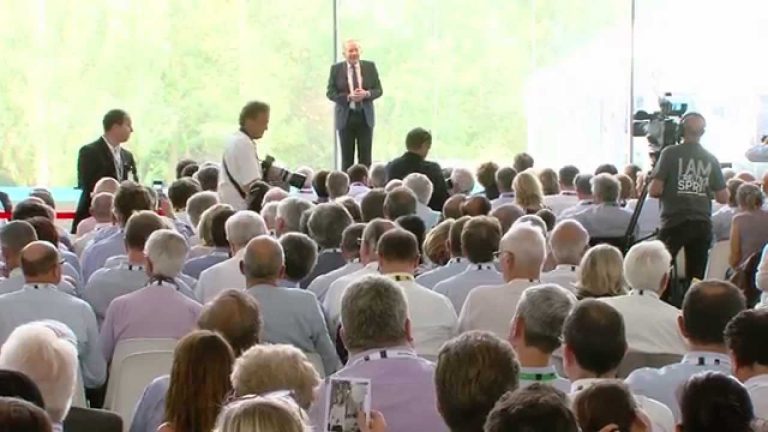 Economie : le MEDEF mise sur la jeunesse