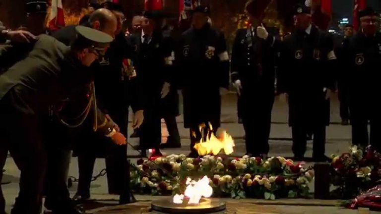 Soldat inconnu : de jeunes trappistes ravivent la flamme