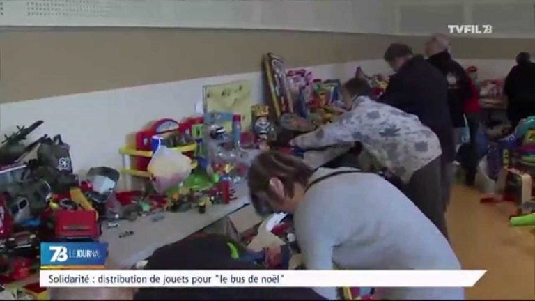 Solidarité : distribution de jouets pour le ‘bus de noël’