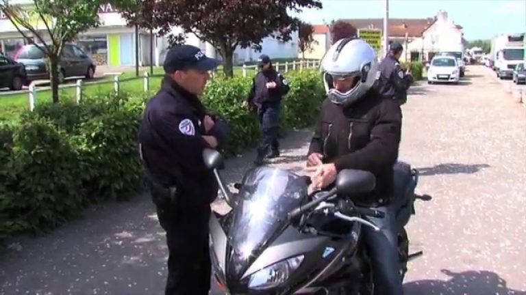 Sécurité routière : la circulation inter-file en test dès le 1er février