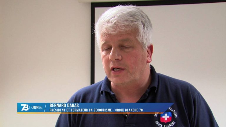 Santé : la ville de Plaisir s’équipe de défibrilateurs