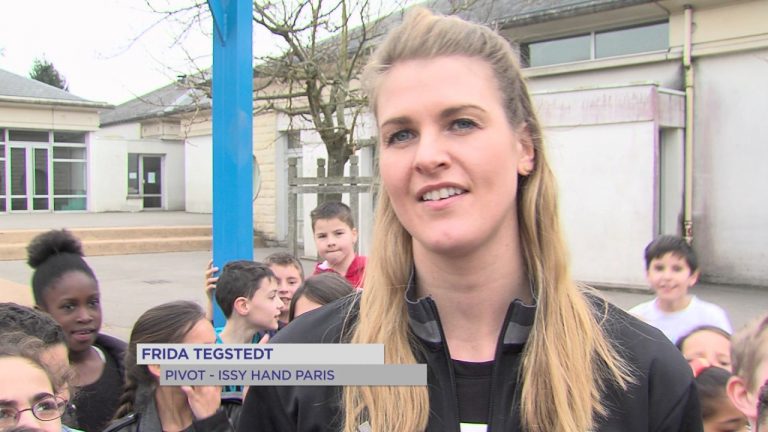 Handball : les joueuses assurent la promotion de la rencontre du 25 mars