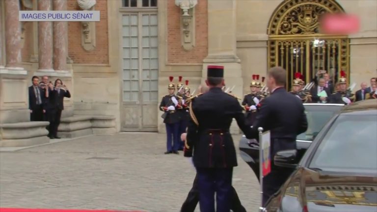 International : Vladimir Poutine en déplacement à Versailles