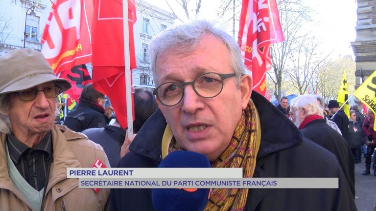 Versailles : soutien au salariés de PSA jugés au Tribunal de Grande Instance
