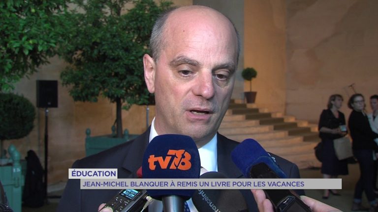 Versailles : Jean-Michel Blanquer en déplacement auprès d’élèves