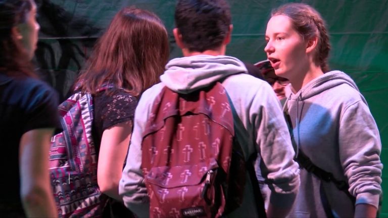 Guyancourt : des lycéens sur scène
