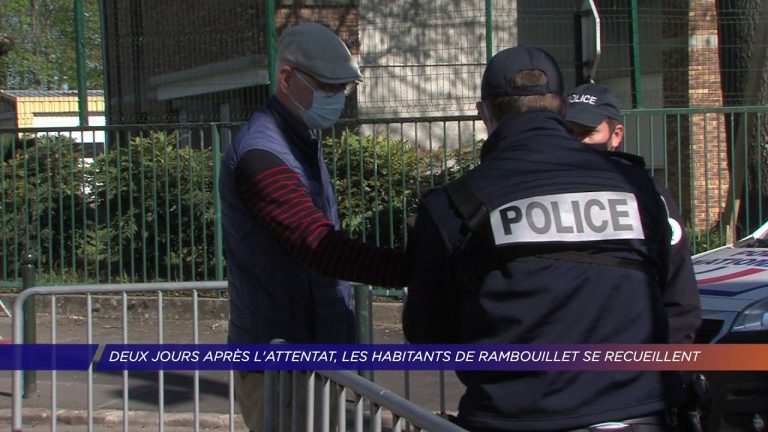 Yvelines | Deux jours après l’attentat, les habitants de Rambouillet se recueillent