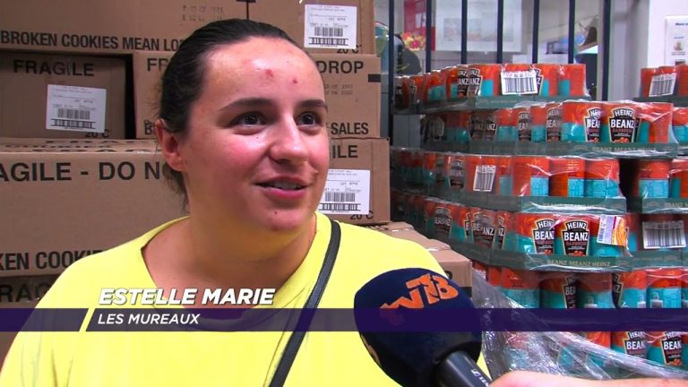 Yvelines | Des familles achètent des fournitures scolaires à des prix cassés