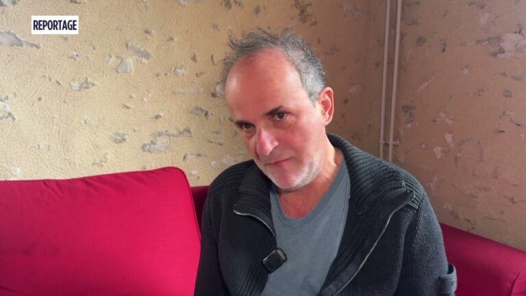 « Normal » : à Guyancourt, une pièce bouleversante sur l’identité, l’amour et la tolérance