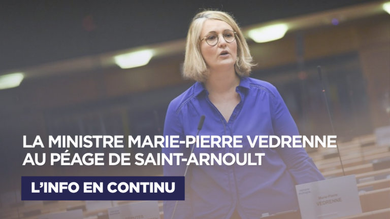 Marie-Pierre Vedrenne en déplacement au péage de Saint-Arnoult-en-Yvelines pour la sécurité routière